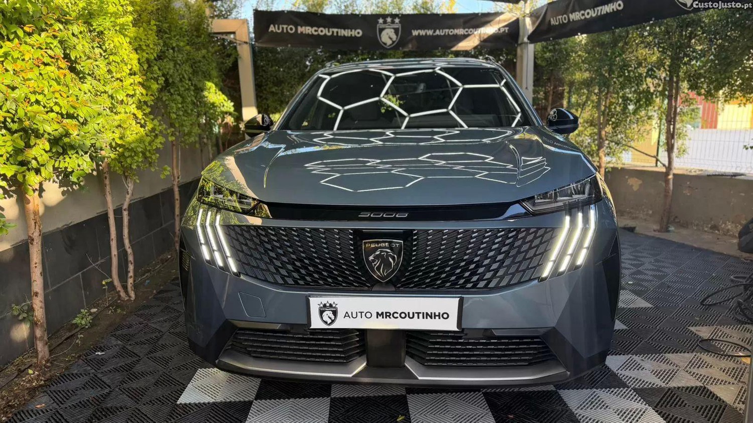Peugeot 5008 1.2 hybrid allure e-dcs6 — fotografia 17