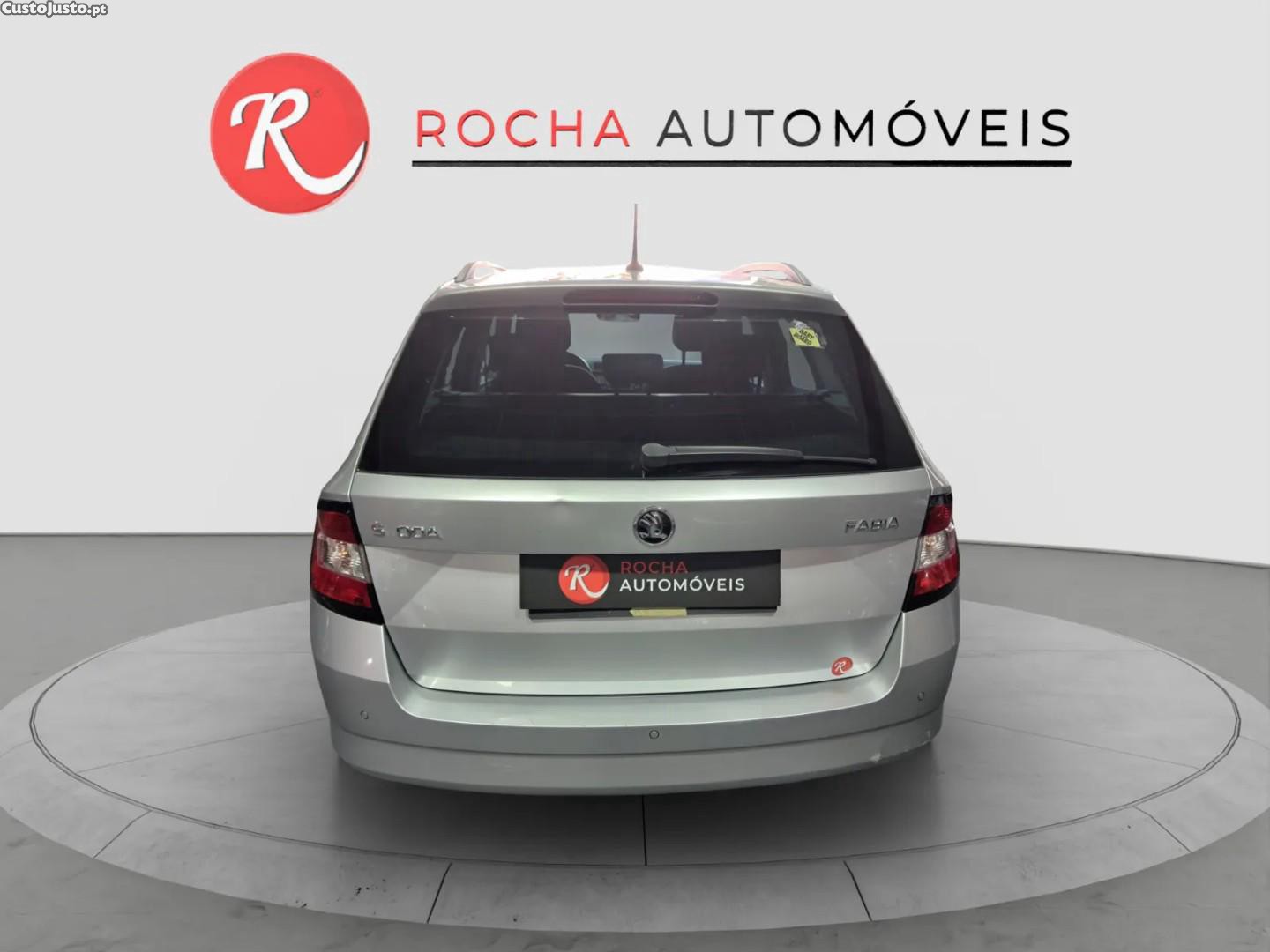 Skoda Fabia 1.4 TDi Ambition — fotografia 9