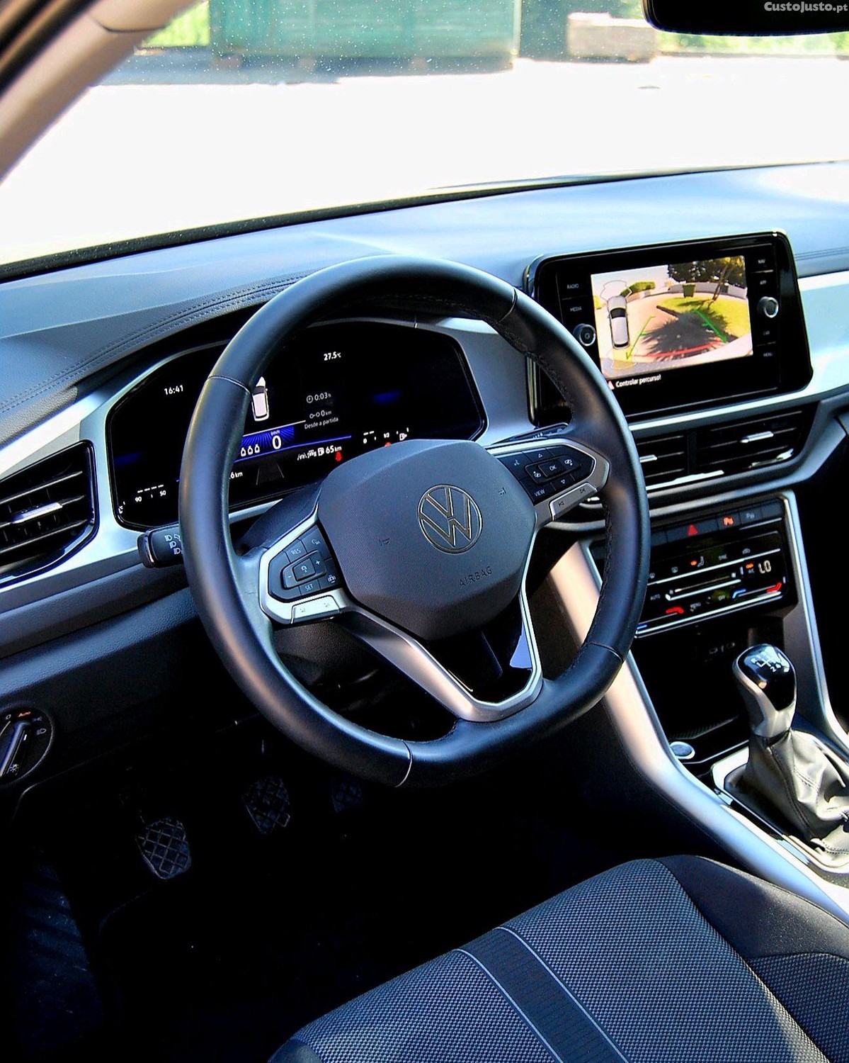 Volkswagen T-Roc 1.0TSI — fotografia 3