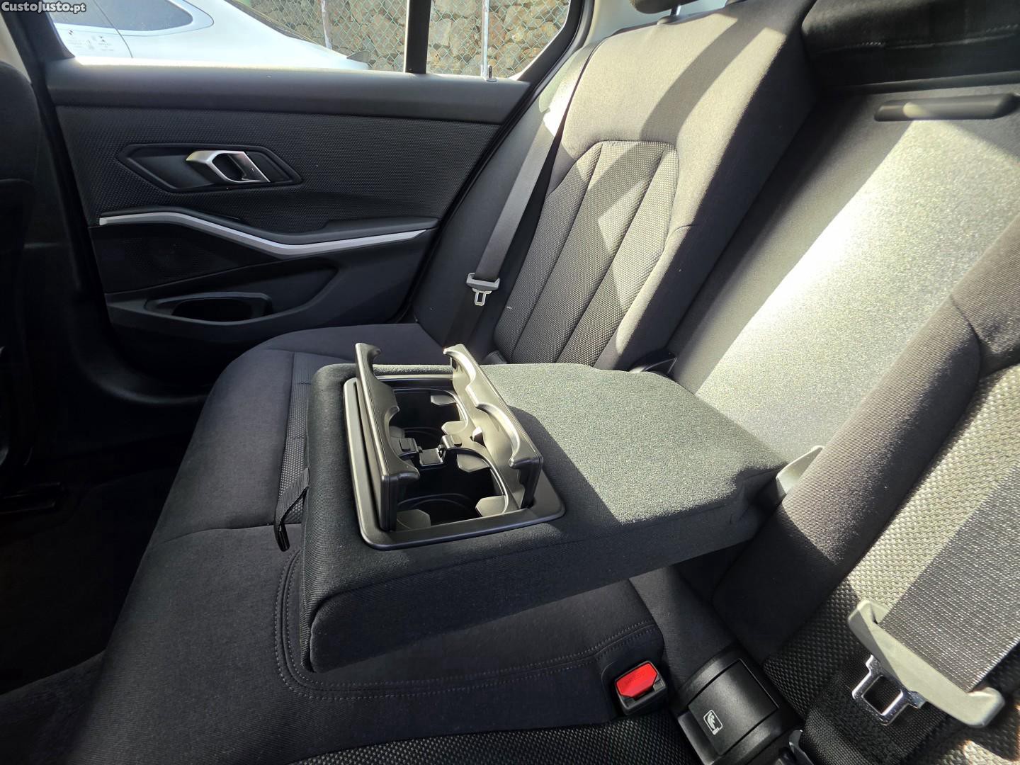 BMW 330 e Corporate Edition Auto — fotografia 44
