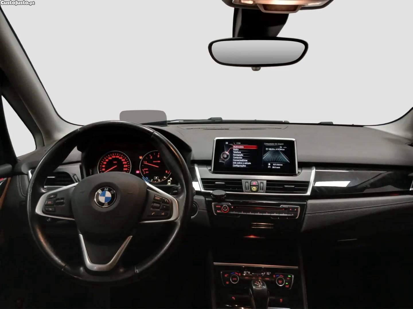 BMW 218 Active Tourer Outro — fotografia 2