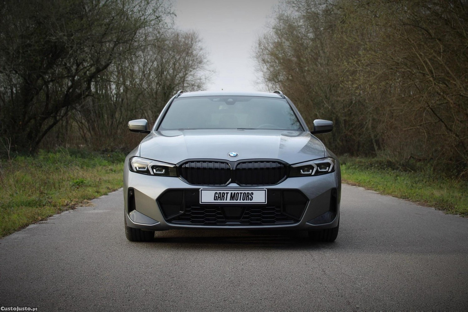 BMW 320 d Touring Pack M Auto — fotografia 18