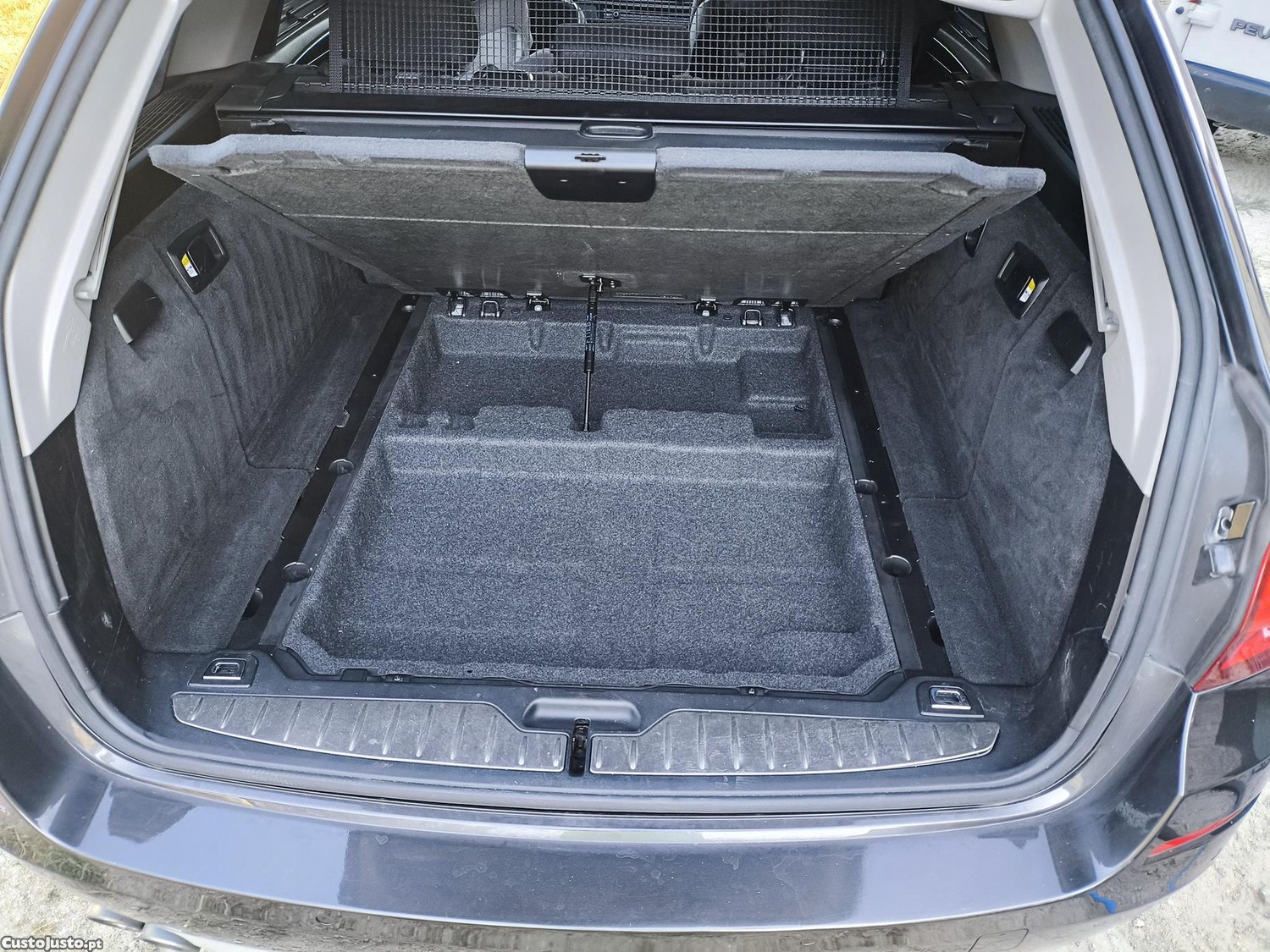 BMW 520 Touring (F11) EfficientDynamics — fotografia 2