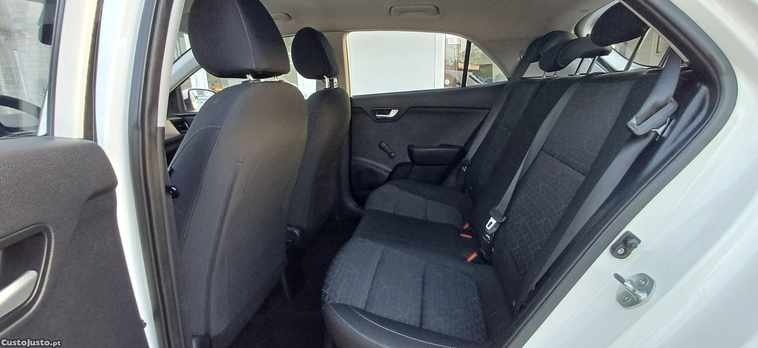 Kia Rio 1.4Crdi TX — photo 5