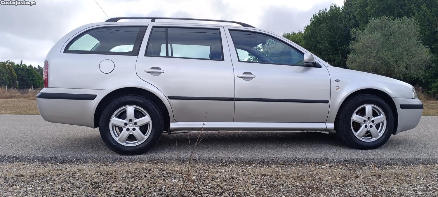 Skoda Octavia Break 1.6i Ambient - BOM ESTADO — fotografia 8