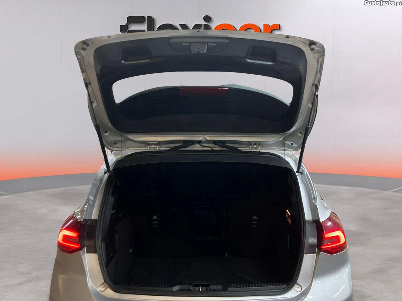 Ford Focus 1.0 EcoBoost MHEV ST-Line X — fotografia 6