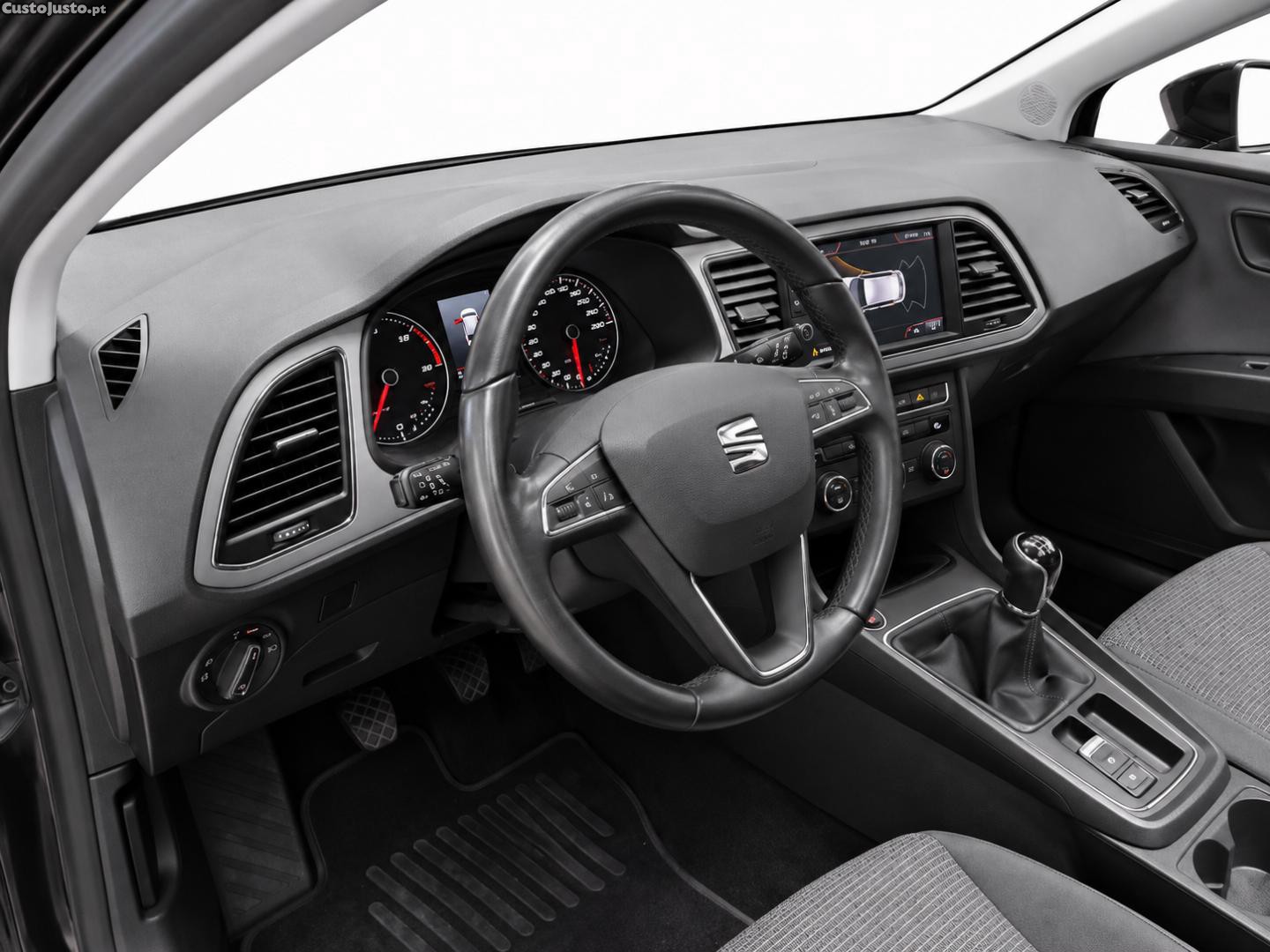 SEAT Leon ST 1.6TDI STYLE — fotografia 4