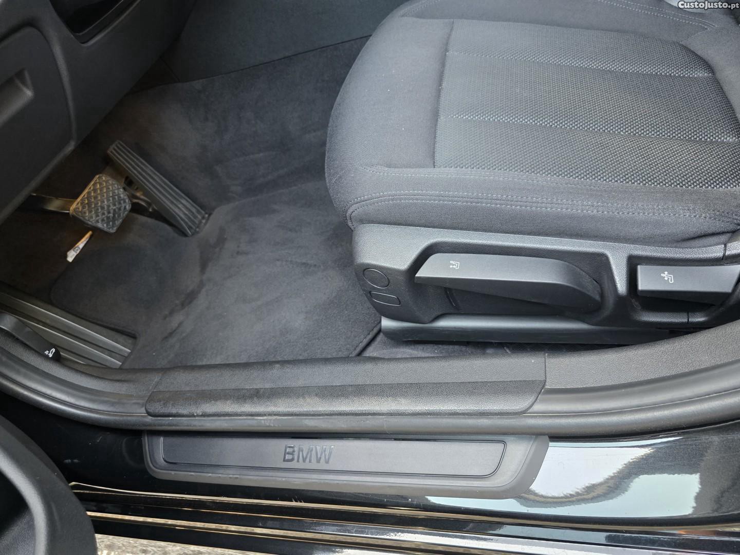 BMW 330 e Corporate Edition Auto — fotografia 4