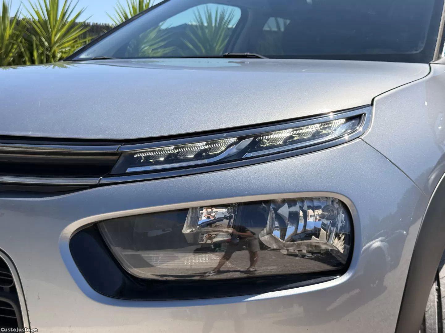 Citroën C4 1.6 bluehdi shine — fotografia 3