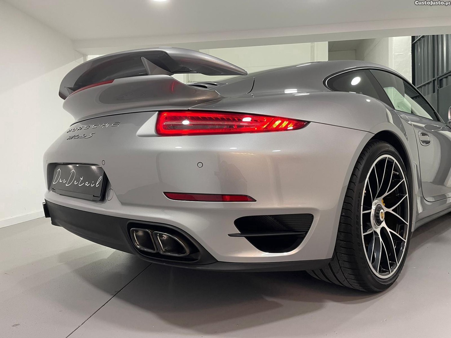 Porsche 911 Turbo S - 13 — photo 4