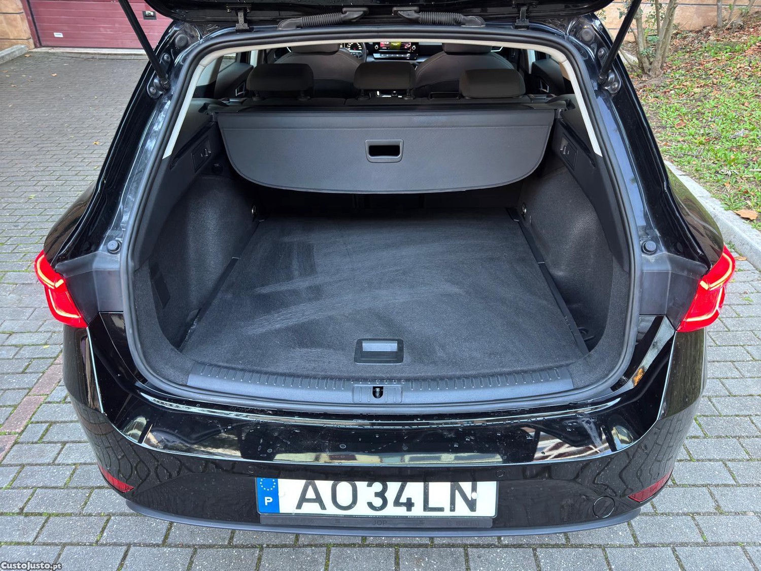 SEAT Leon 2.0 TDI Style — fotografia 12