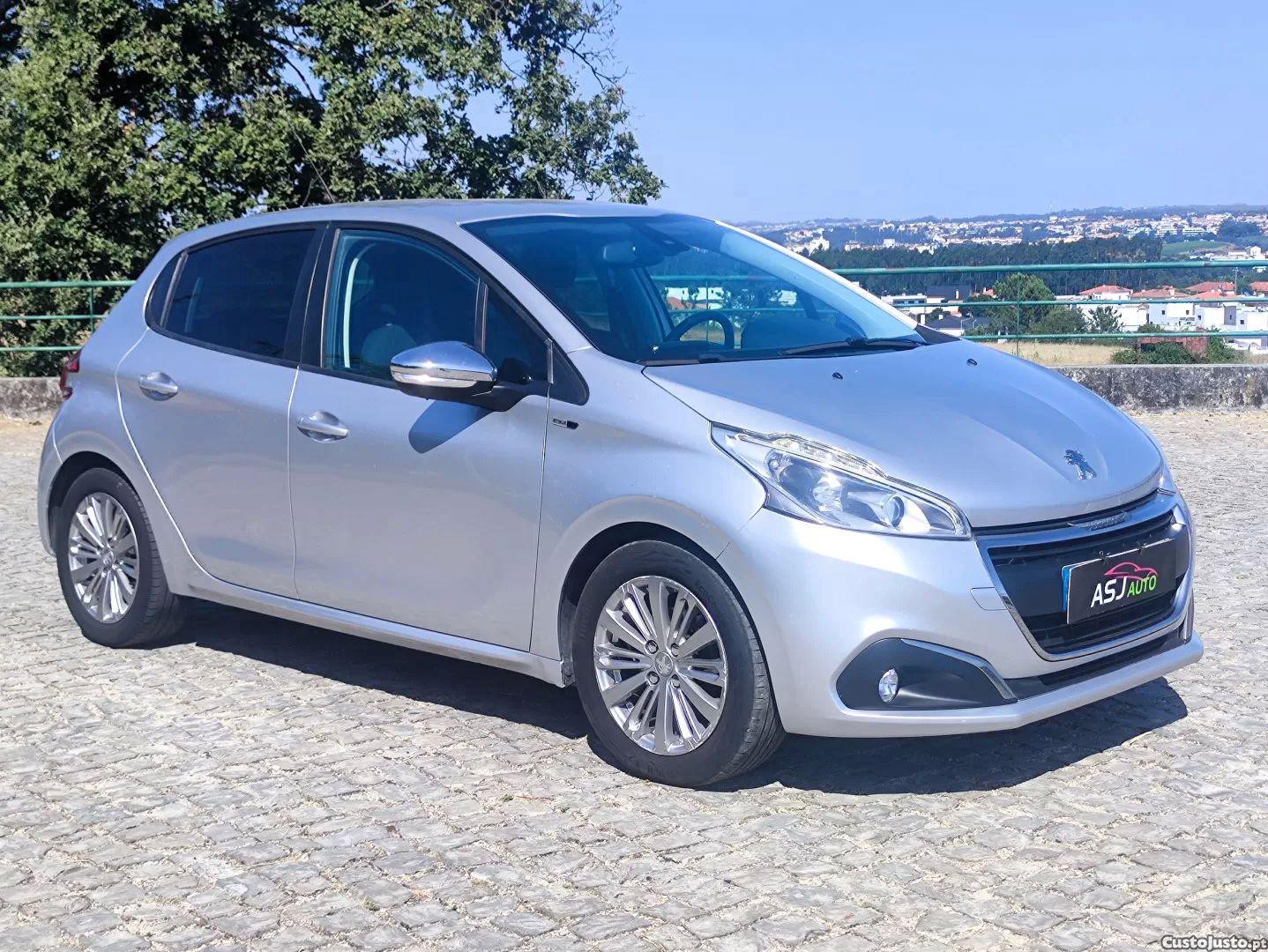 Peugeot 208 1.6 bluehdi style - 17 foto 5