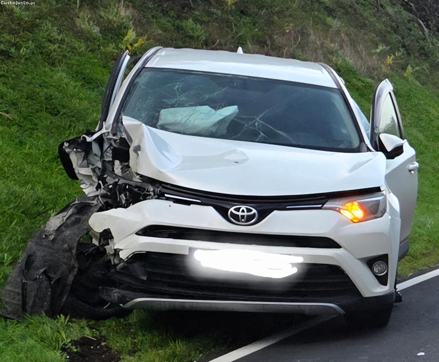 Toyota RAV4 4 — photo 4