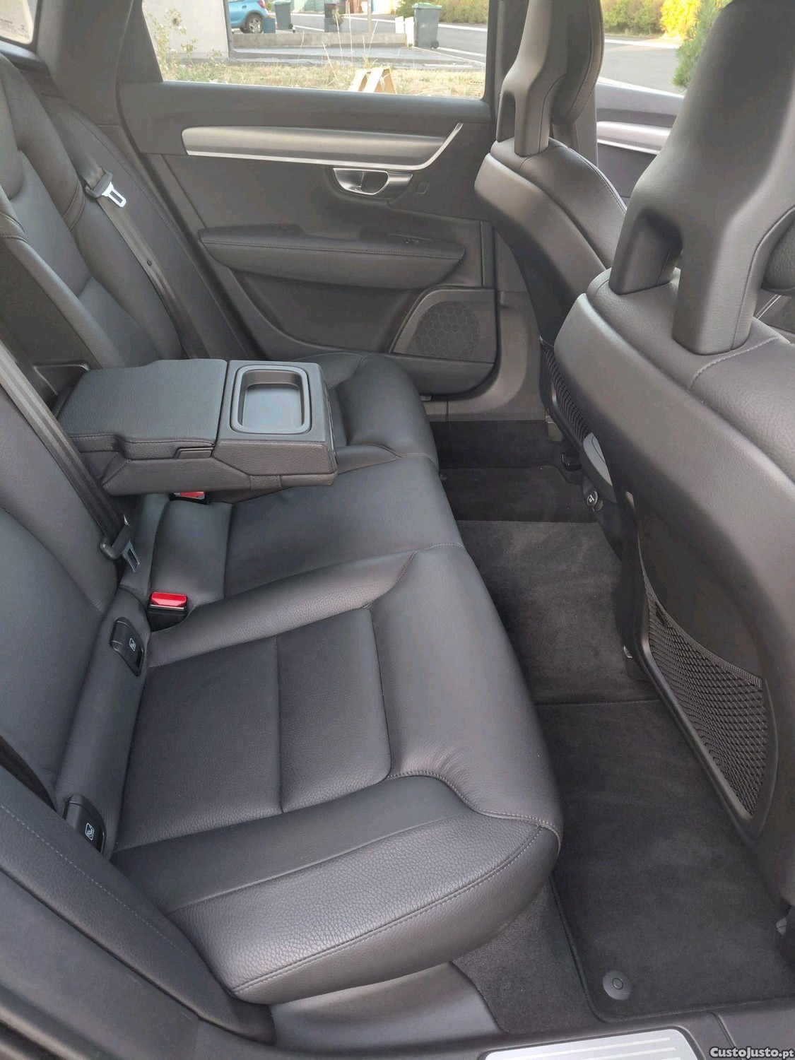 Volvo S90 sedan — fotografia 2