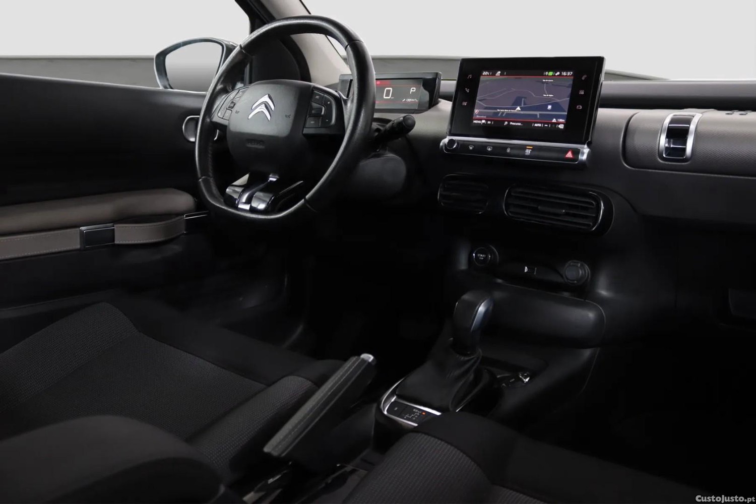 Citroën C4 1.2 PureTech Feel EAT6 — fotografia 14