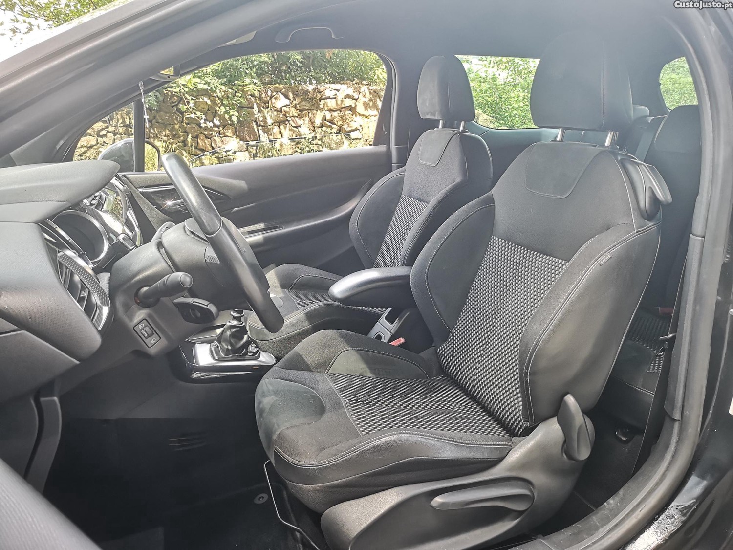 Citroën DS3 1.6 THP (TURBO) 156cv SPORTCHIC - C/ GARANTIA — fotografia 12