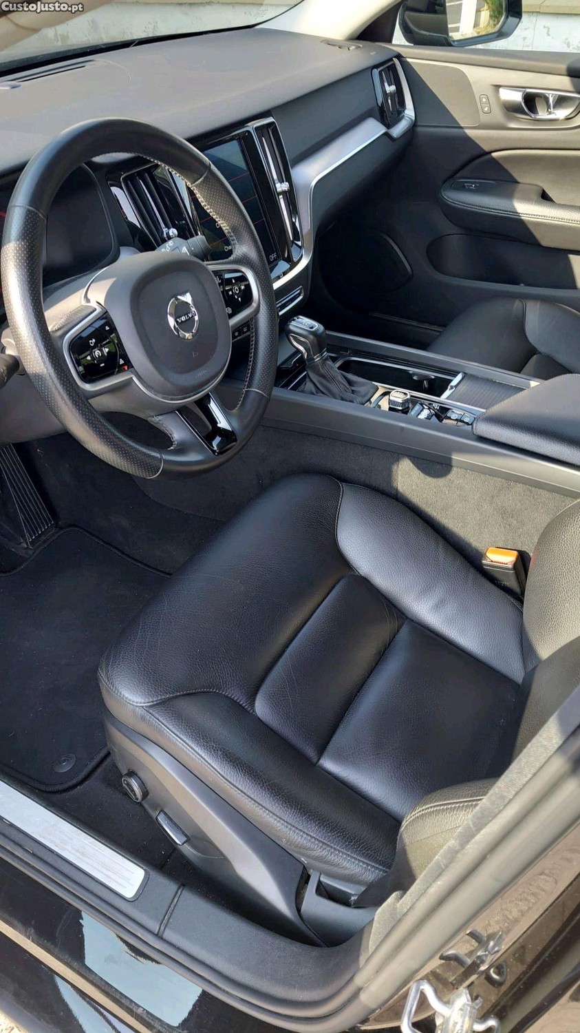 Volvo S90 sedan — fotografia 9