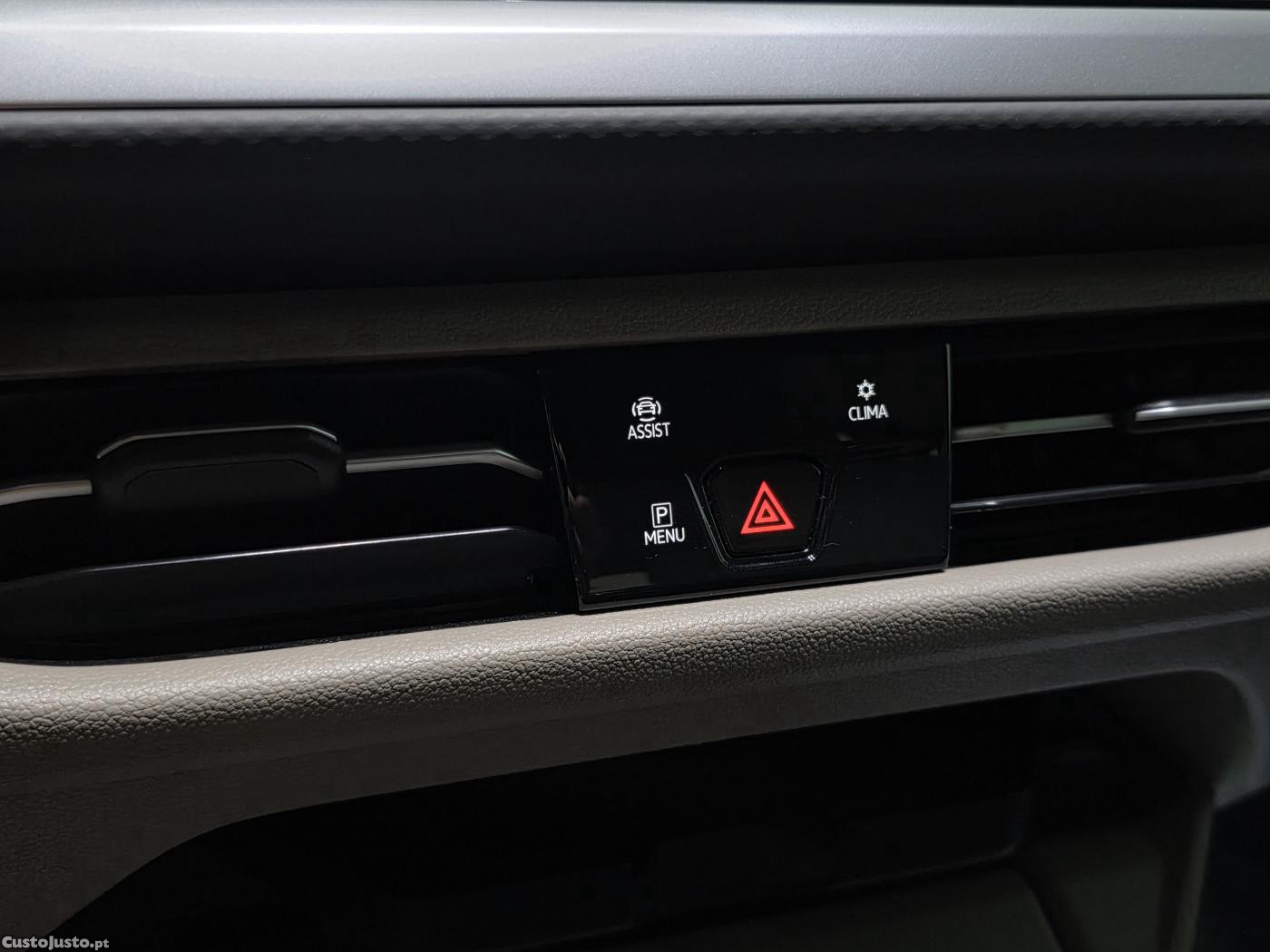Volkswagen Multivan 2.0 TDI Life DSG — fotografia 16