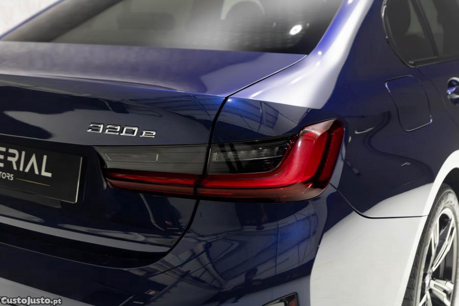 BMW 320 e Pack Desportivo M — fotografia 8