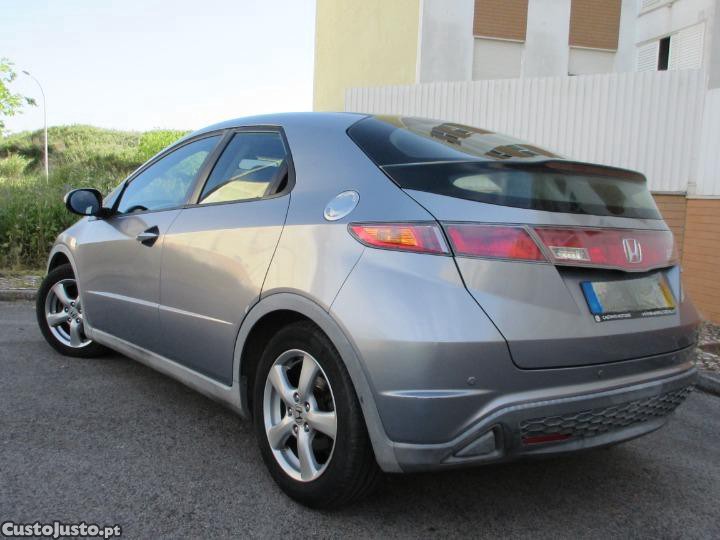 Honda Civic 1.4 i-DSi Sport, Série Especial, 122.000 Km - 06 — photo 3