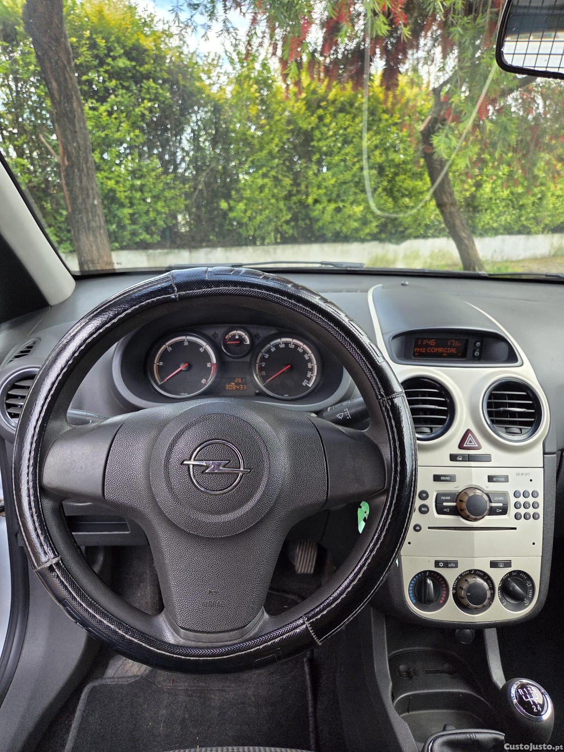 Opel Corsa 1.3 CDTI — fotografia 2