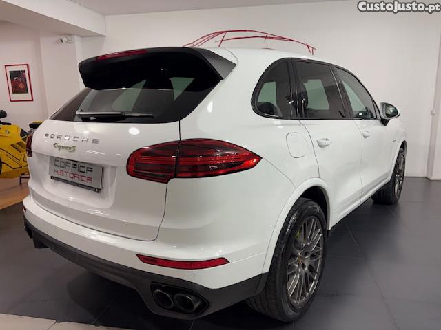 Porsche Cayenne S E-Hybrid Plug-in Platinium Edition — fotografia 15