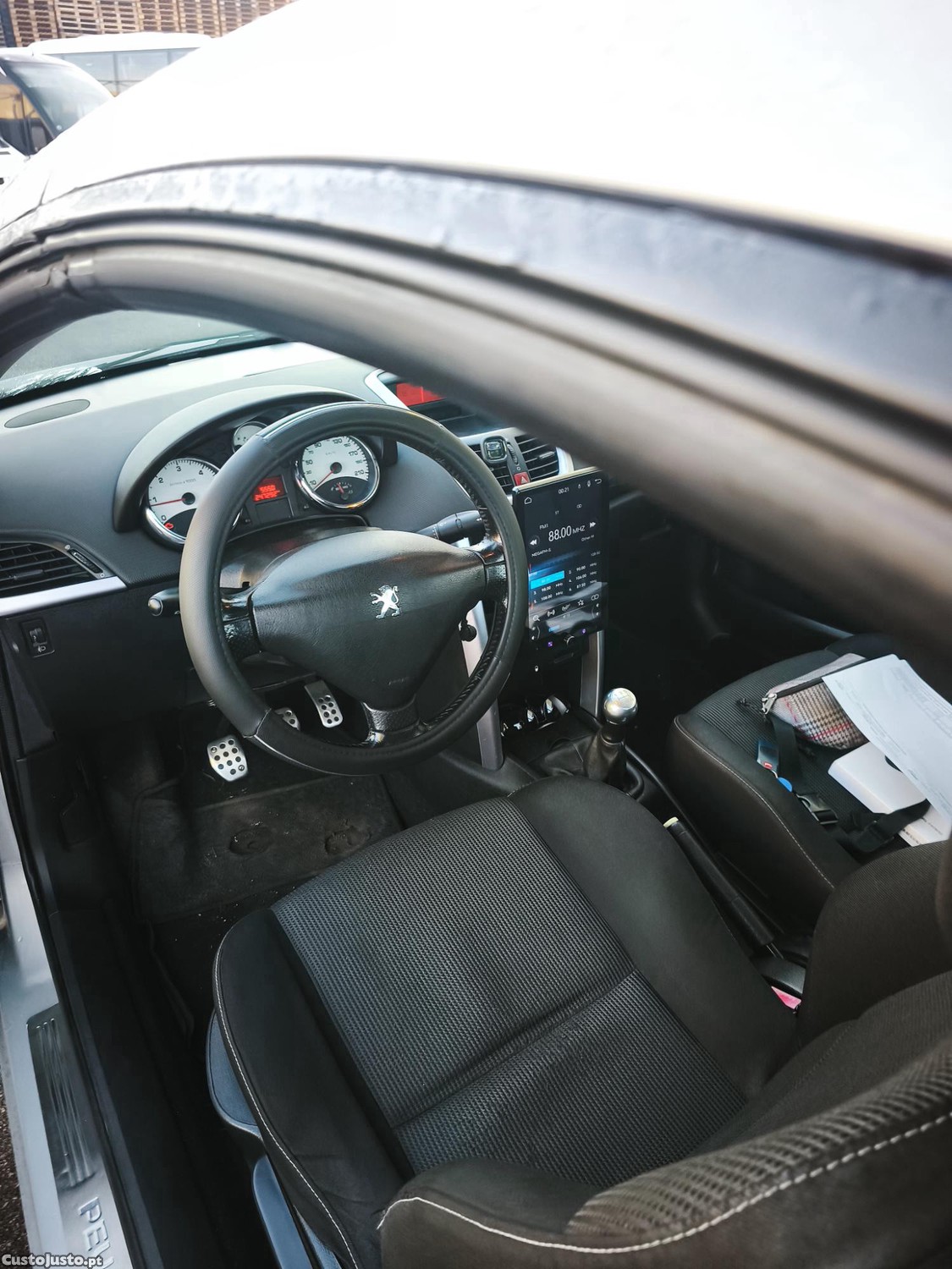 Peugeot 207 16 hdi cc — fotografia 4