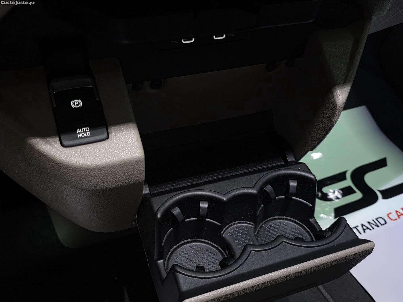 Volkswagen Multivan 2.0 TDI Life DSG — fotografia 15