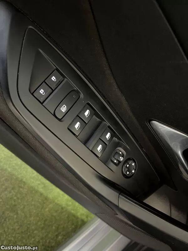 Peugeot 308 1.5 bluehdi active eat8 — fotografia 5