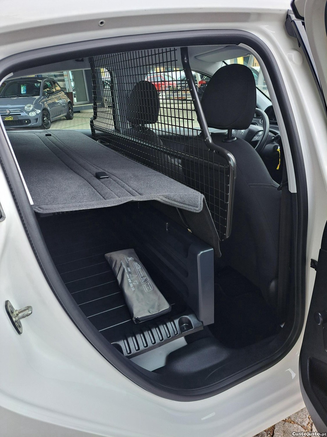 Peugeot 208 1.5 BlueHDi Active — fotografia 8