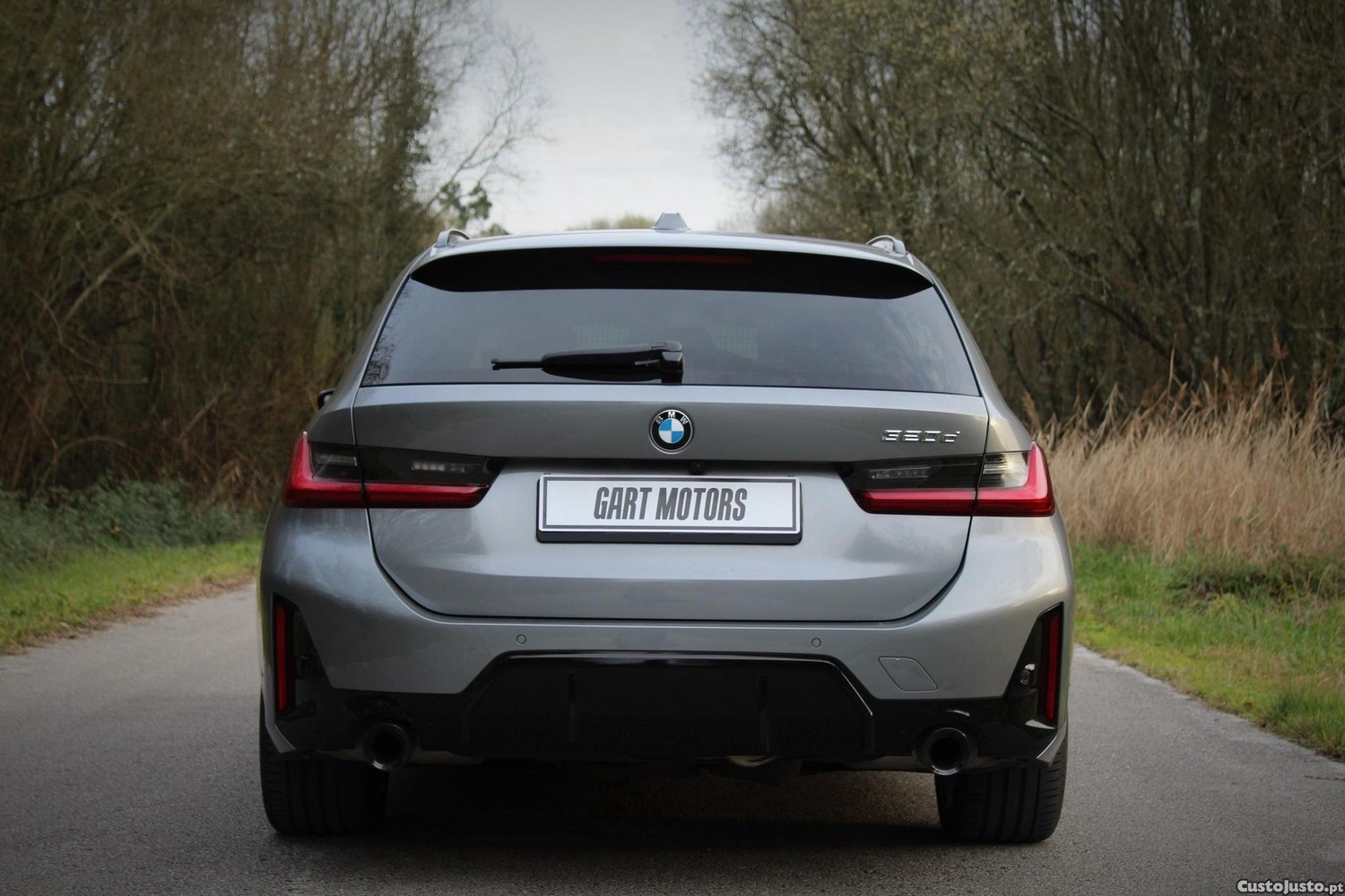 BMW 320 d Touring Pack M Auto — fotografia 11