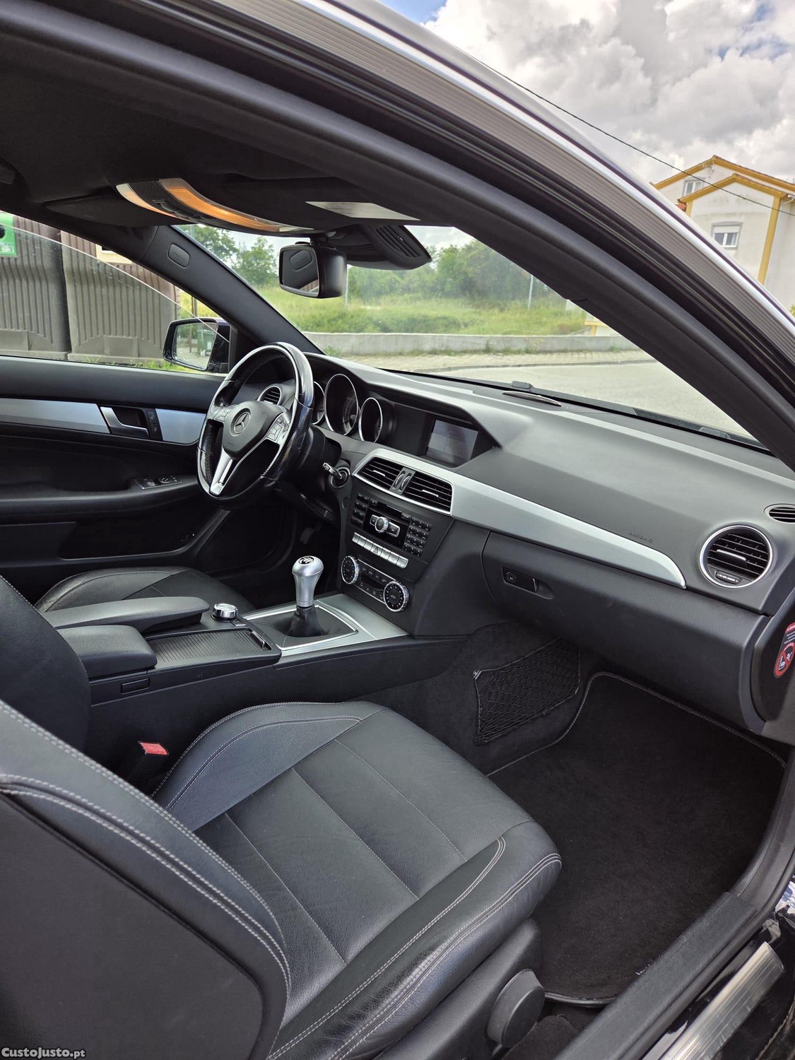Mercedes-Benz C 220 Coupe — fotografia 3