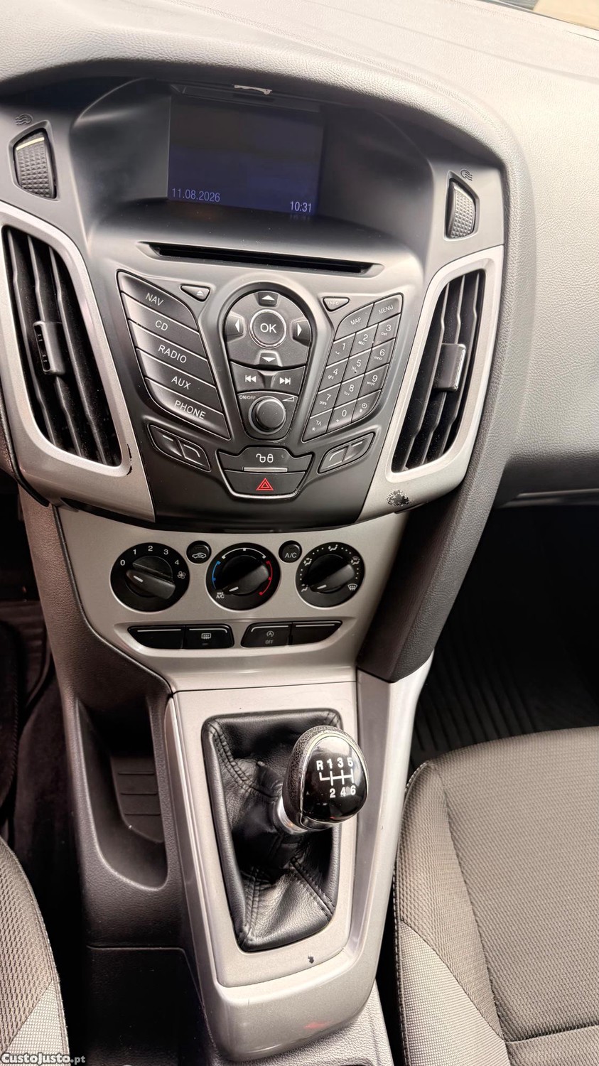 Ford Focus 1.6 TDCI de 2012 — fotografia 6
