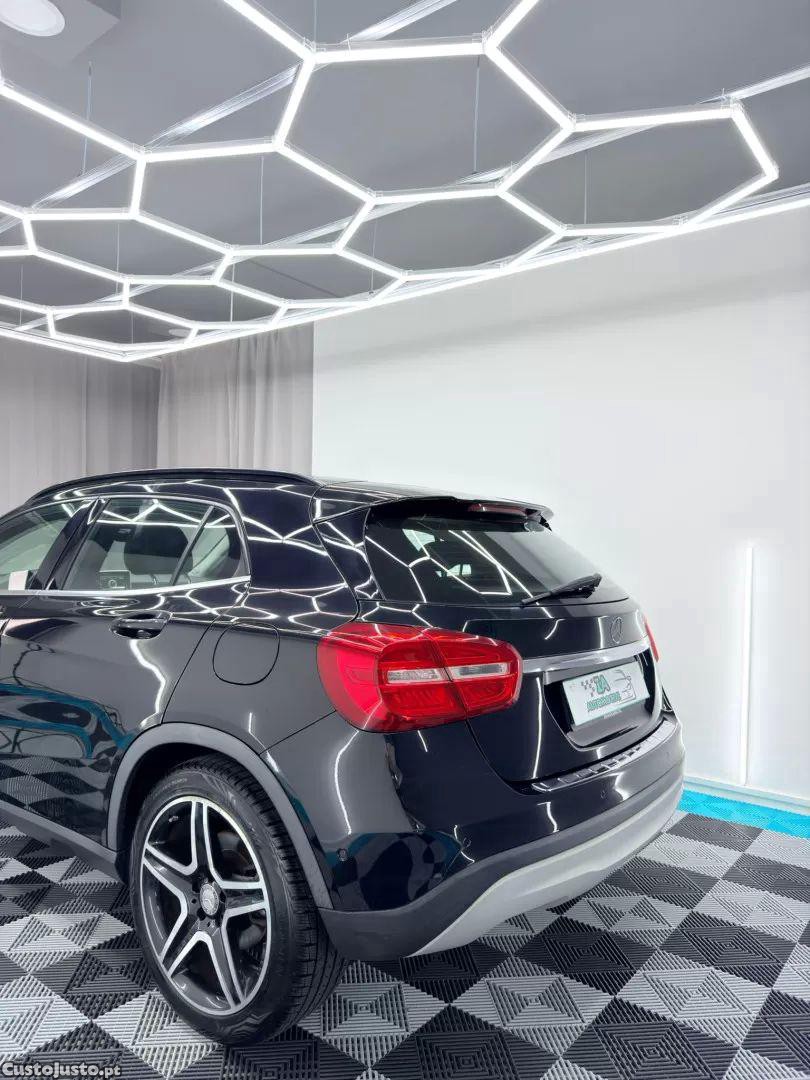 Mercedes-Benz GLA 200 Aut. — fotografia 16