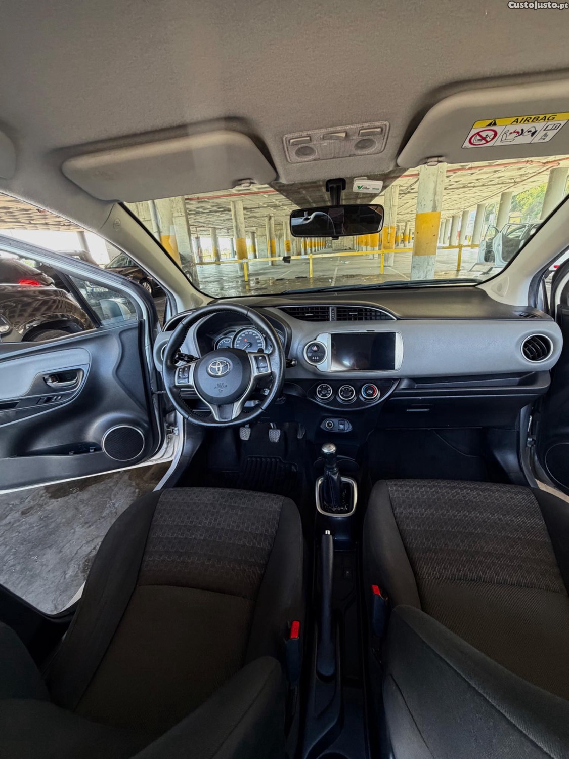 Toyota Yaris 1.0 VVT-i — fotografia 6