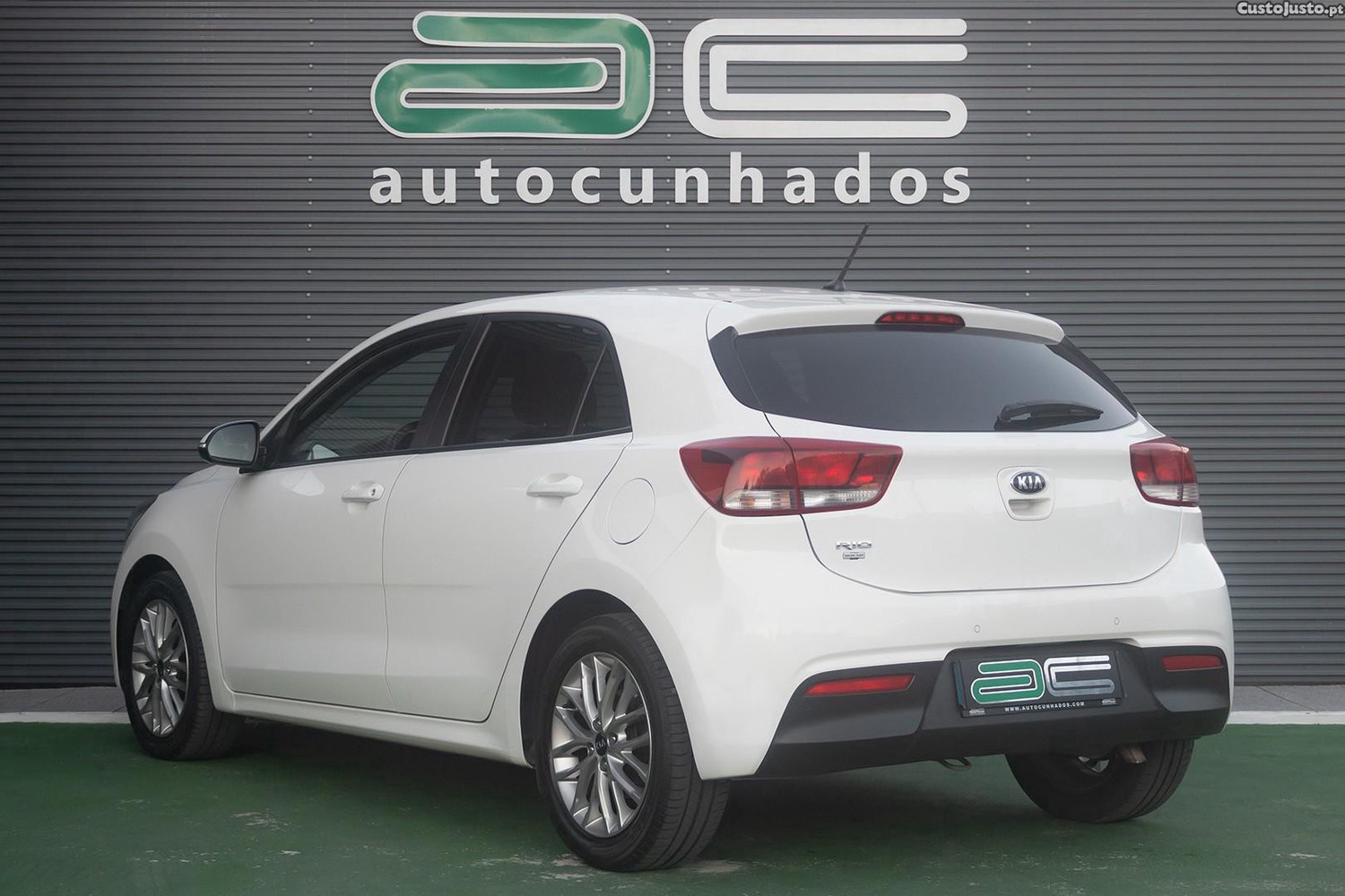 Kia Rio 1.2 CVVT Easy — fotografia 20