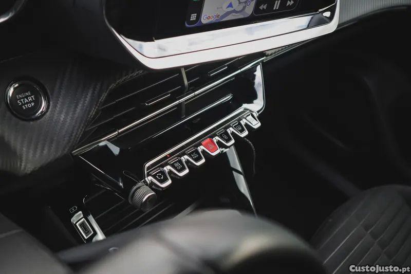 Peugeot e-2008 50 kwh active pack — fotografia 10