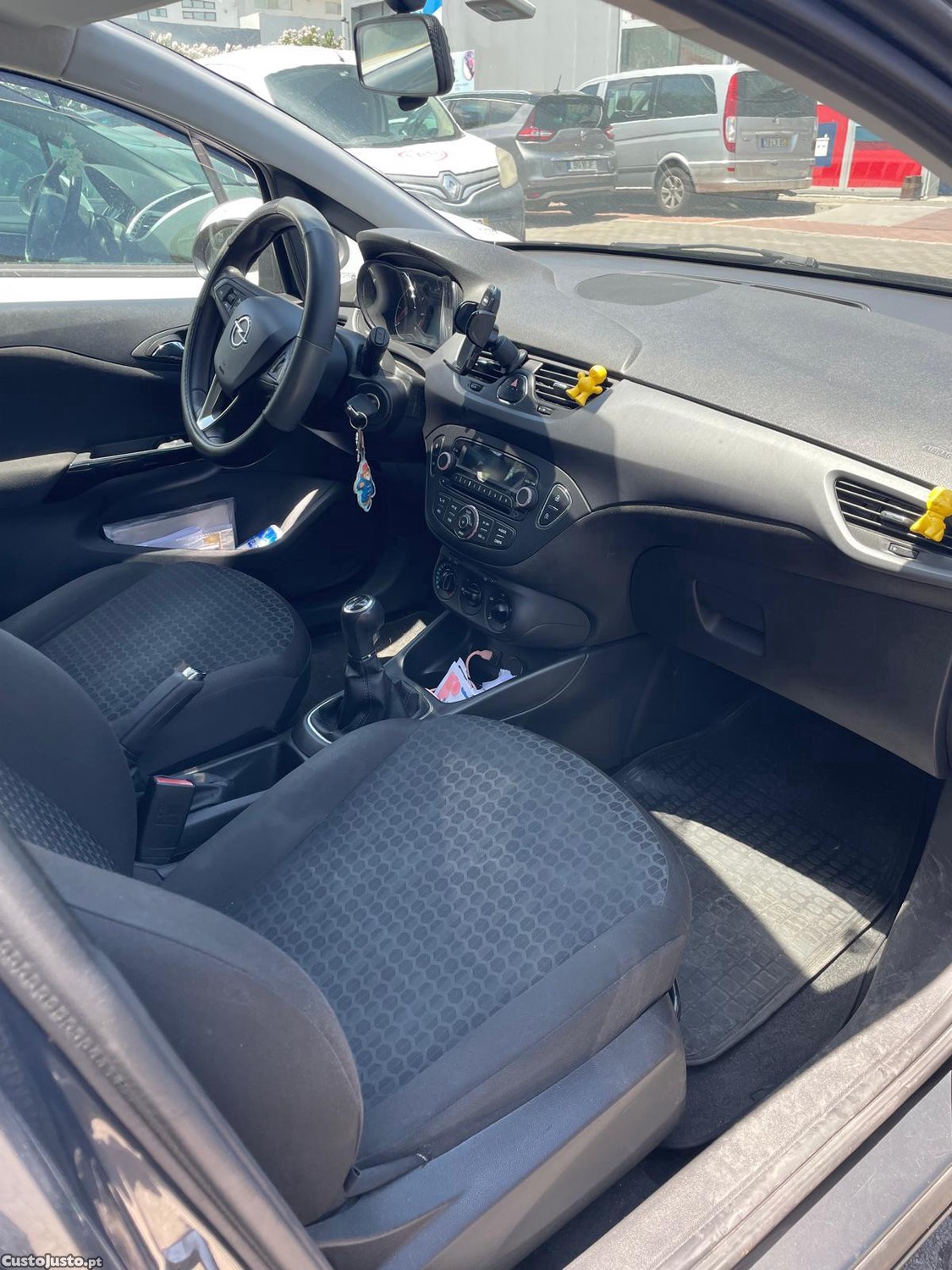 Opel Corsa E 1.3 CDTI EcoFlex 95 cv — fotografia 2