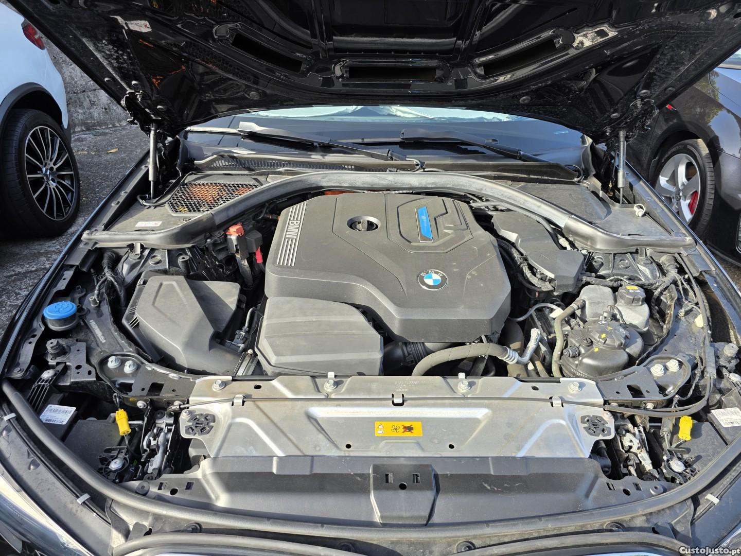 BMW 330 e Corporate Edition Auto — fotografia 3