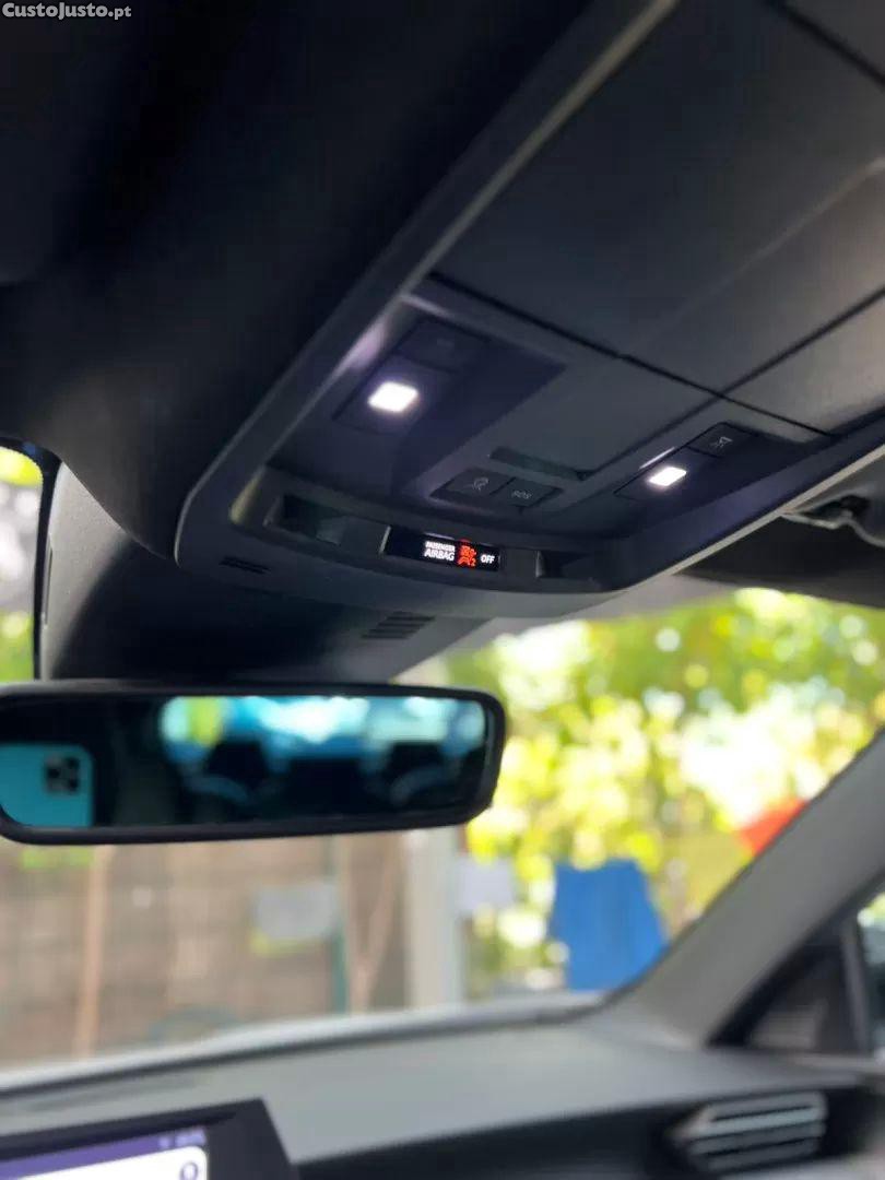 Peugeot 5008 1.2 hybrid allure e-dcs6 — fotografia 8