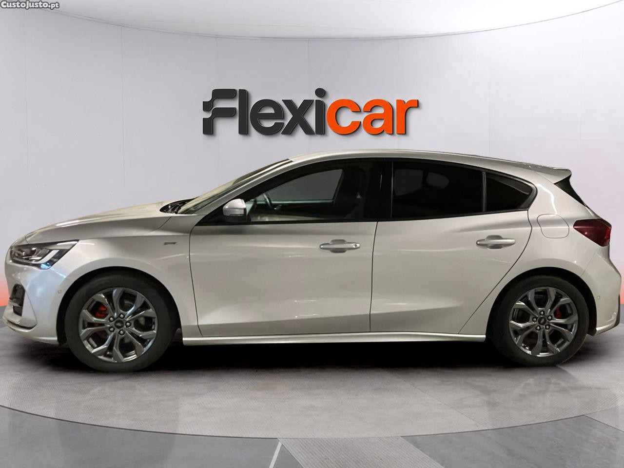 Ford Focus 1.0 EcoBoost MHEV ST-Line X — fotografia 19