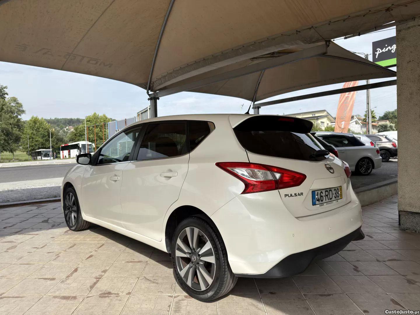 Nissan Pulsar 1.2 dig-t acenta j17 - 16 — photo 4