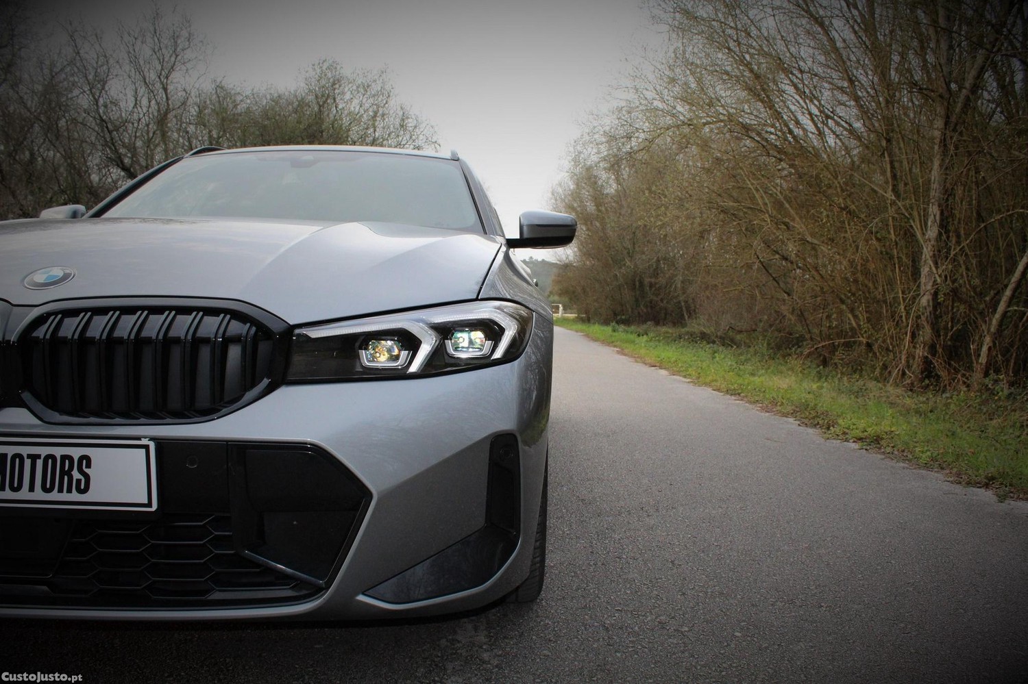 BMW 320 d Touring Pack M Auto — fotografia 15