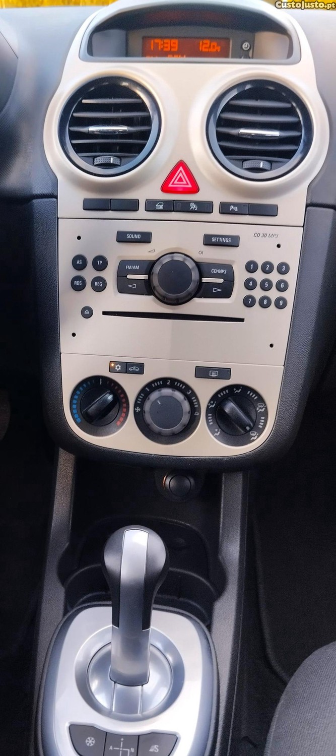 Opel Corsa 1.2 Cosmo Easytronic — photo 4