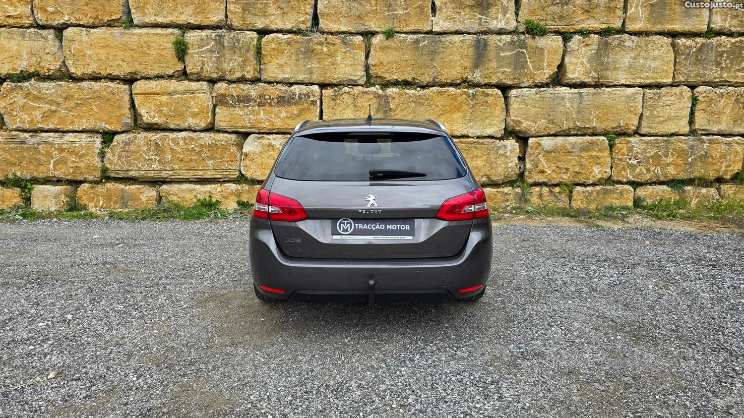 Peugeot 308 SW 1.6 BlueHDi Allure J17 — fotografia 25