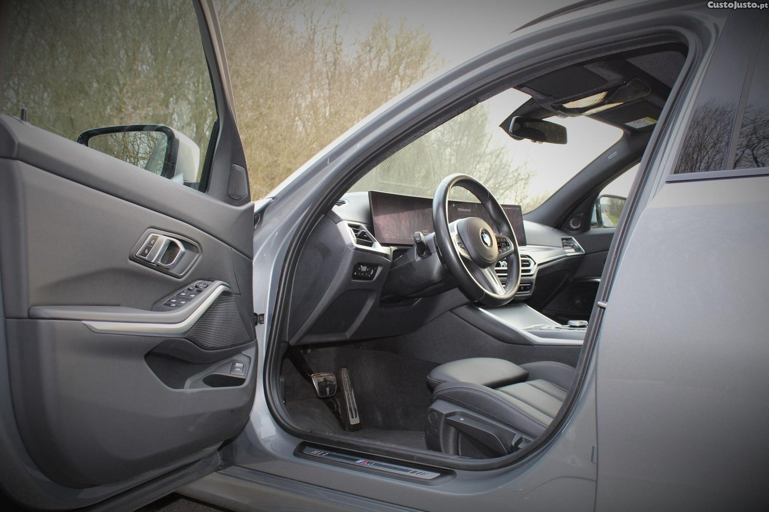 BMW 320 d Touring Pack M Auto — fotografia 5