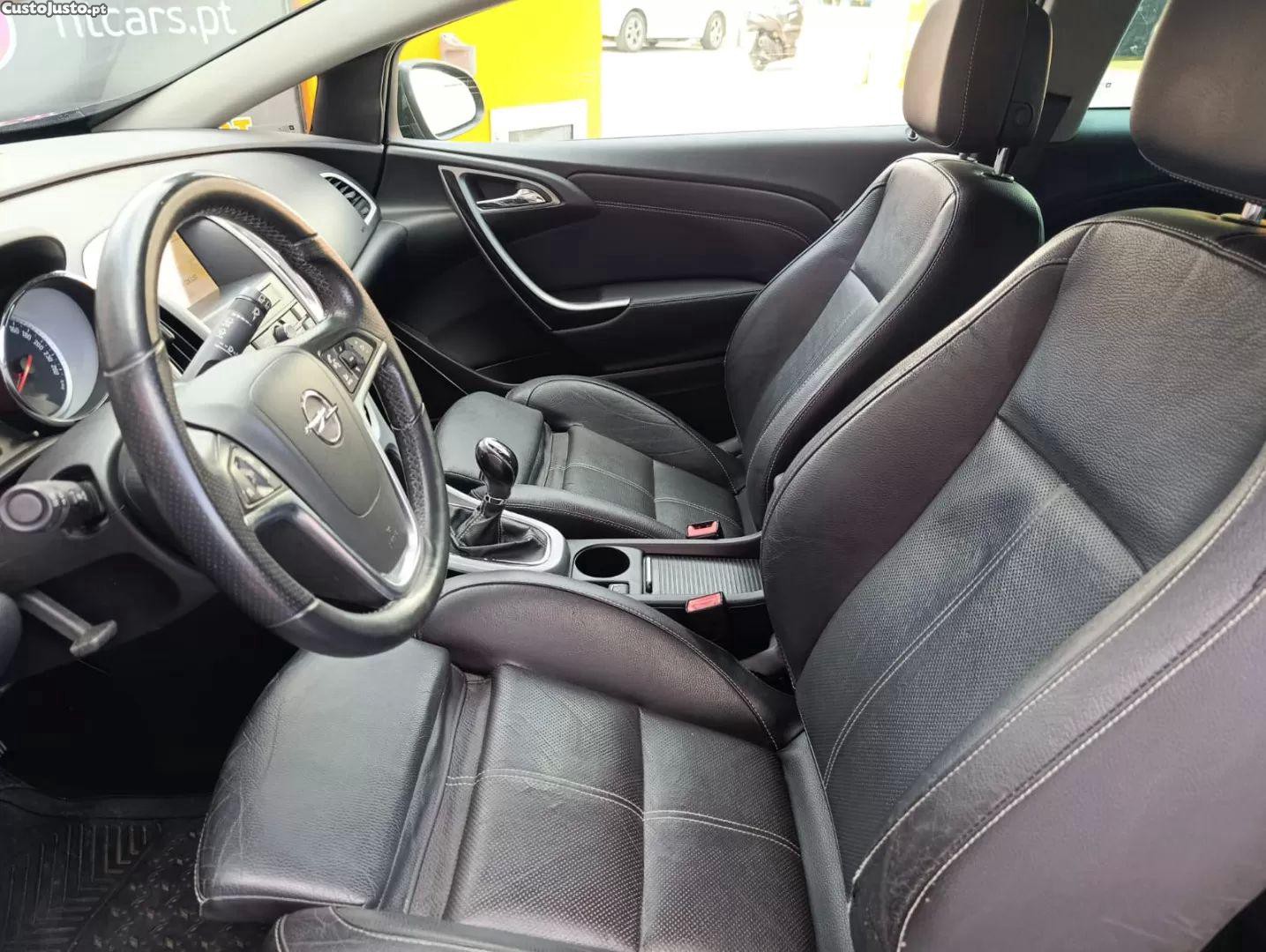 Opel 1204 1.4 t — fotografia 11