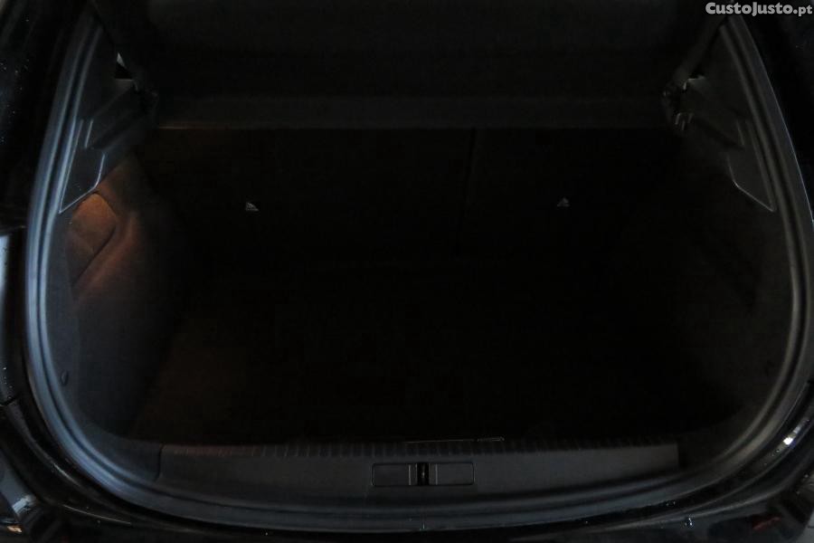Peugeot 208 1.2 PureTech Active — fotografia 3