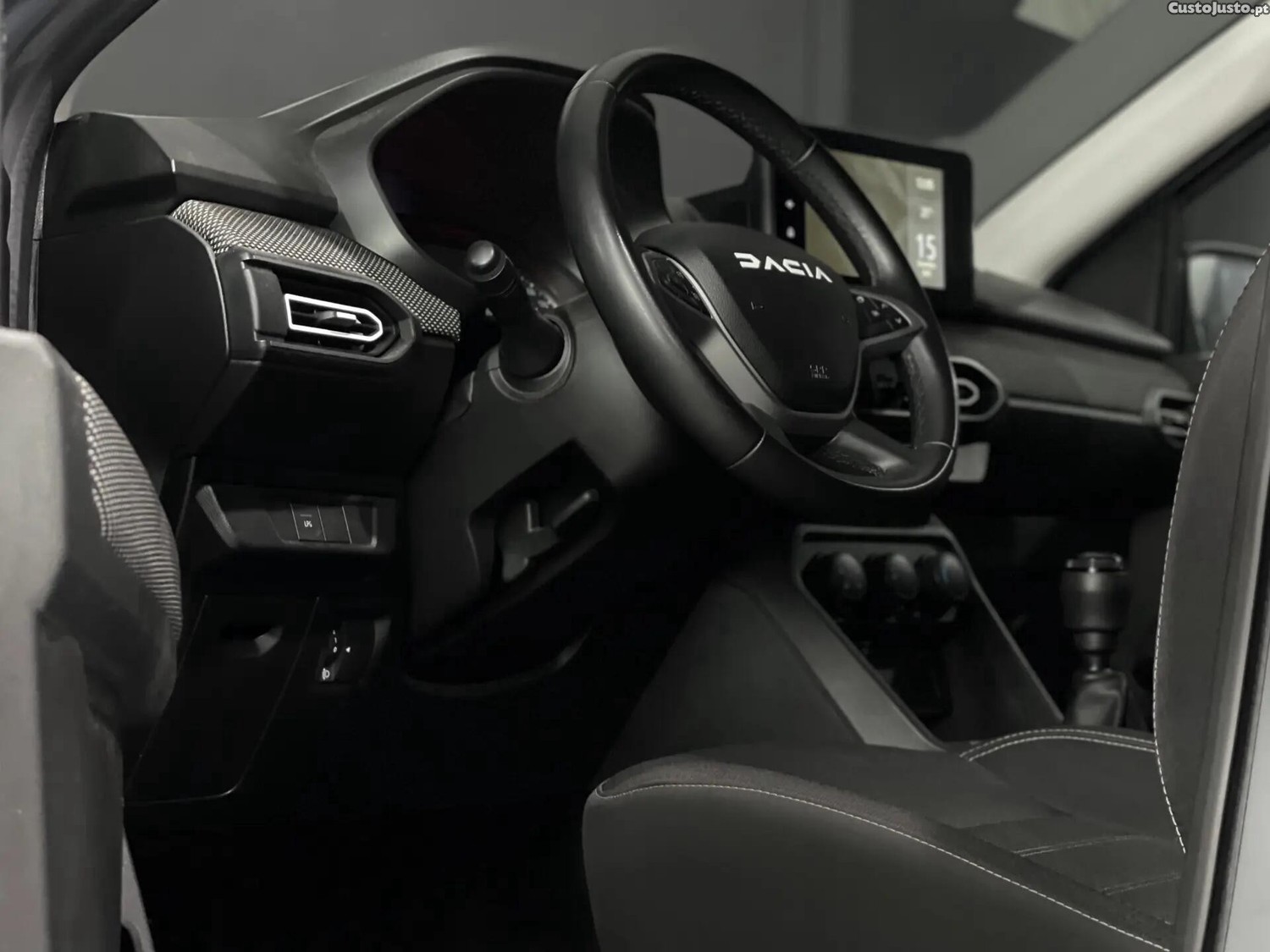 Dacia Jogger 1.0 ECO-G Expression Bi-Fuel — fotografia 11