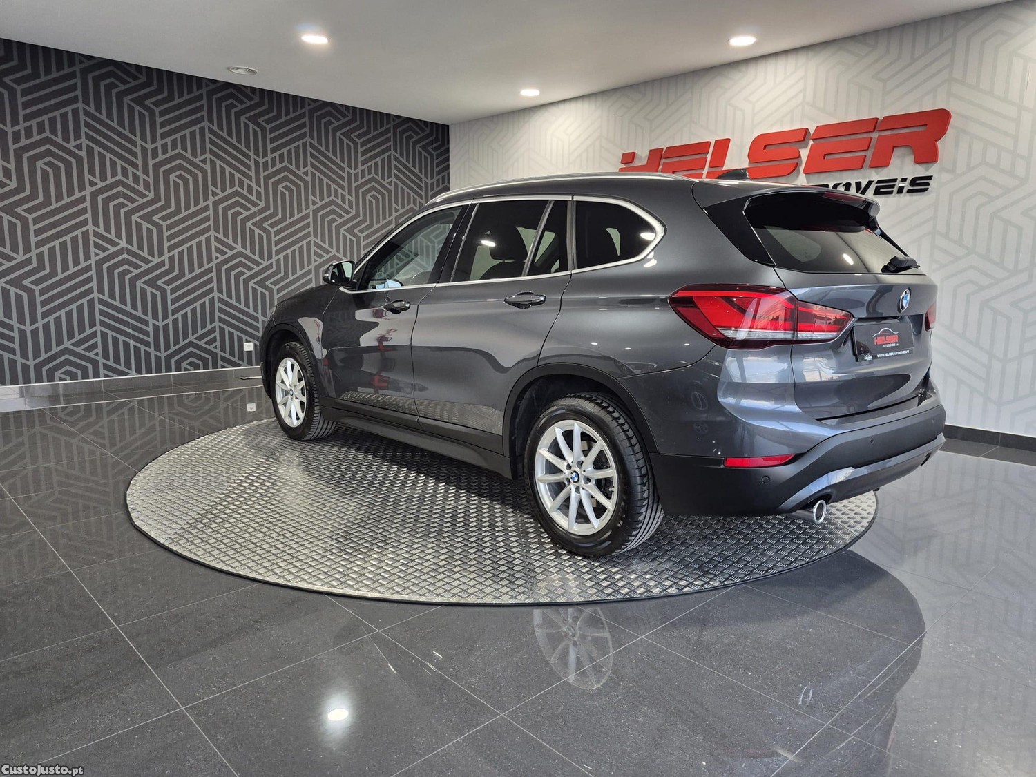 BMW X1 16 d sDrive Auto — fotografia 8